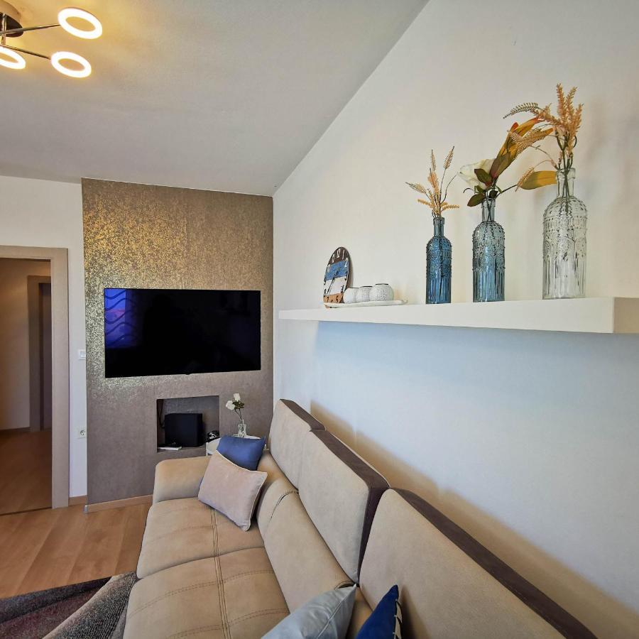 Apartment Ližnjan Esterno foto