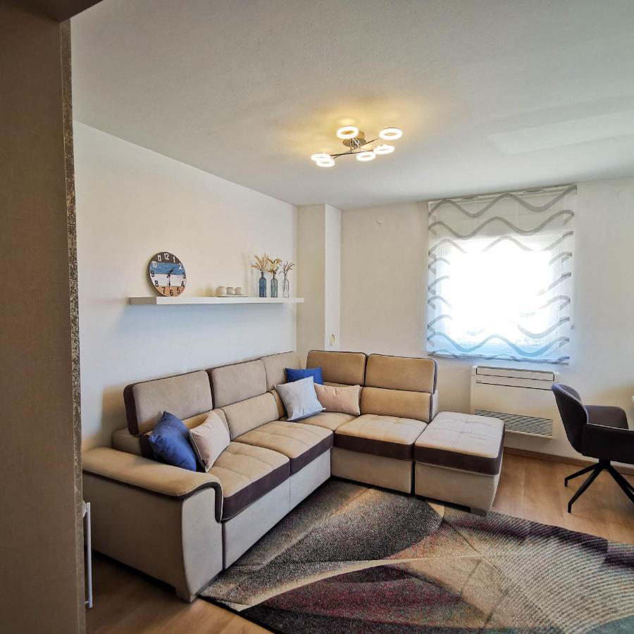 Apartment Ližnjan Esterno foto